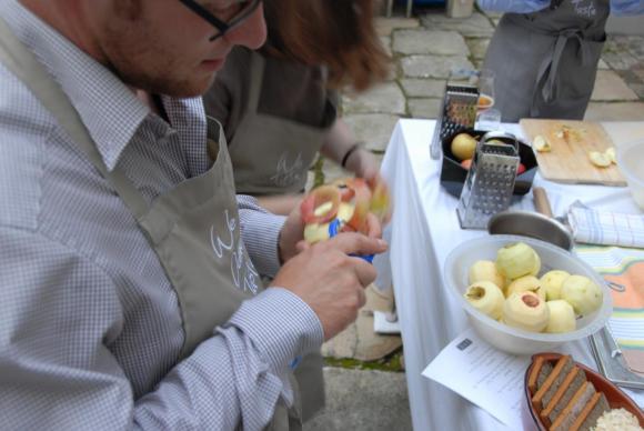 Cooking with Deliver Taste. Photo Credit: Hansjürg Jäger (YPARD)